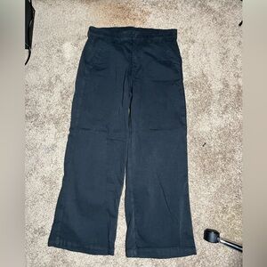 Black jeans, I have never worn but got them used. There a US 14. Very stretchy.